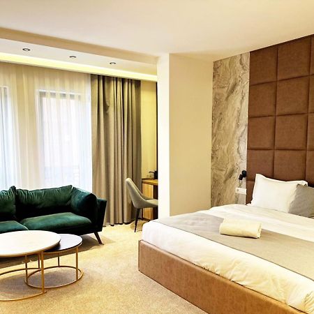 Ador Hotel North Mitrovica Екстер'єр фото