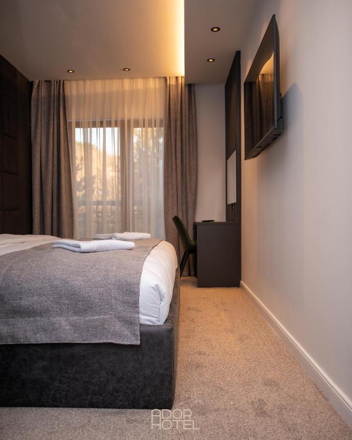 Ador Hotel North Mitrovica Екстер'єр фото