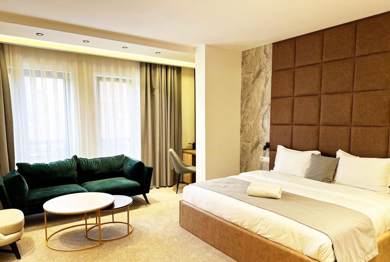 Ador Hotel North Mitrovica Екстер'єр фото
